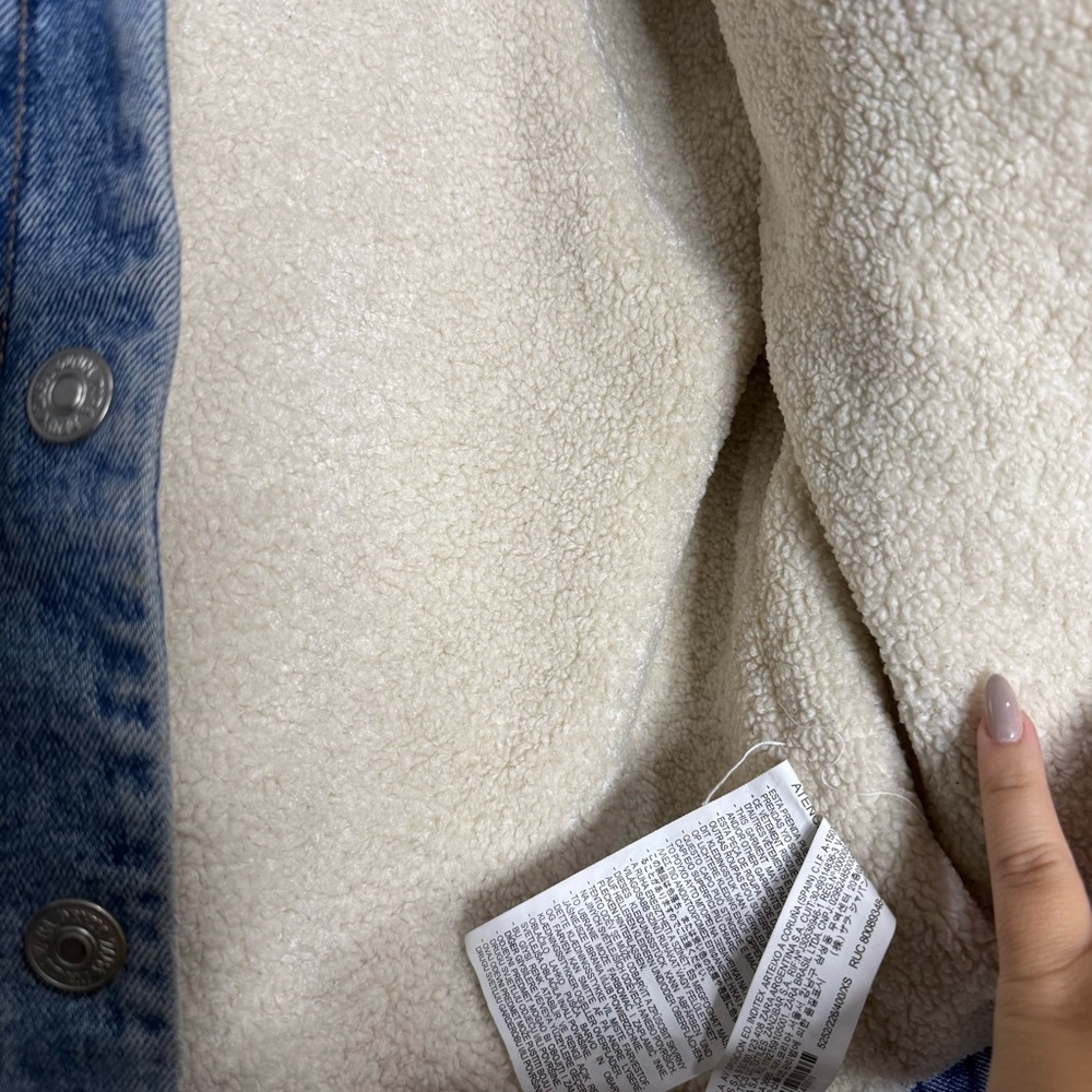Zara Blue Sherpa-Lined Denim Jacket - Picture 4 of 6